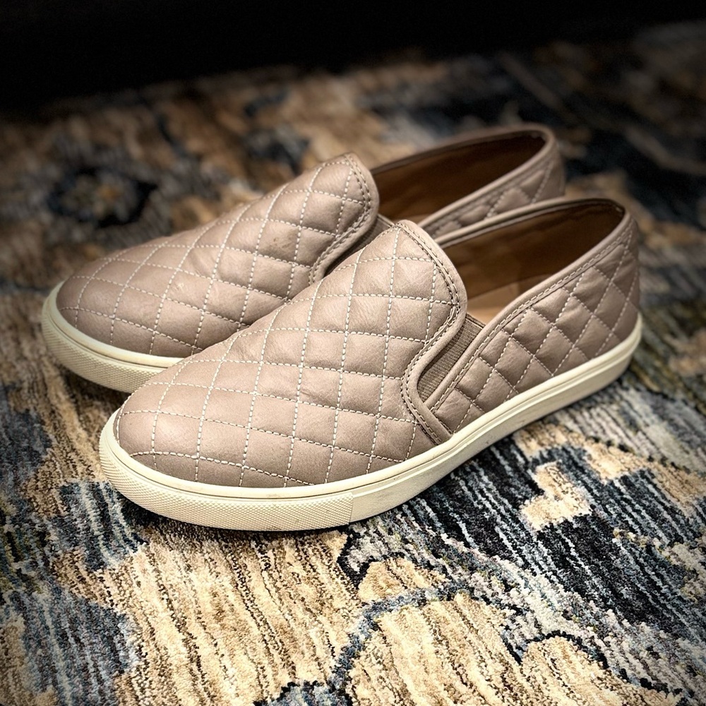 Steve Madden Ecentrcq Sneaker size 8.5 - Picture 2 of 8